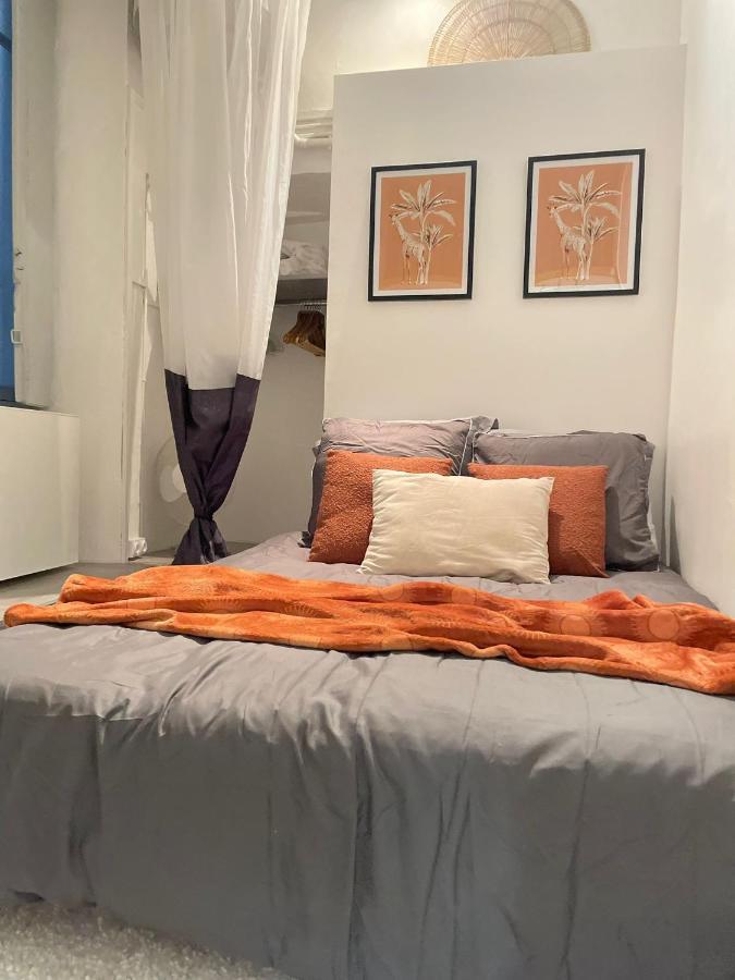 Abyad - A 300 M Des Arenes Apartment นีมส์ ภายนอก รูปภาพ